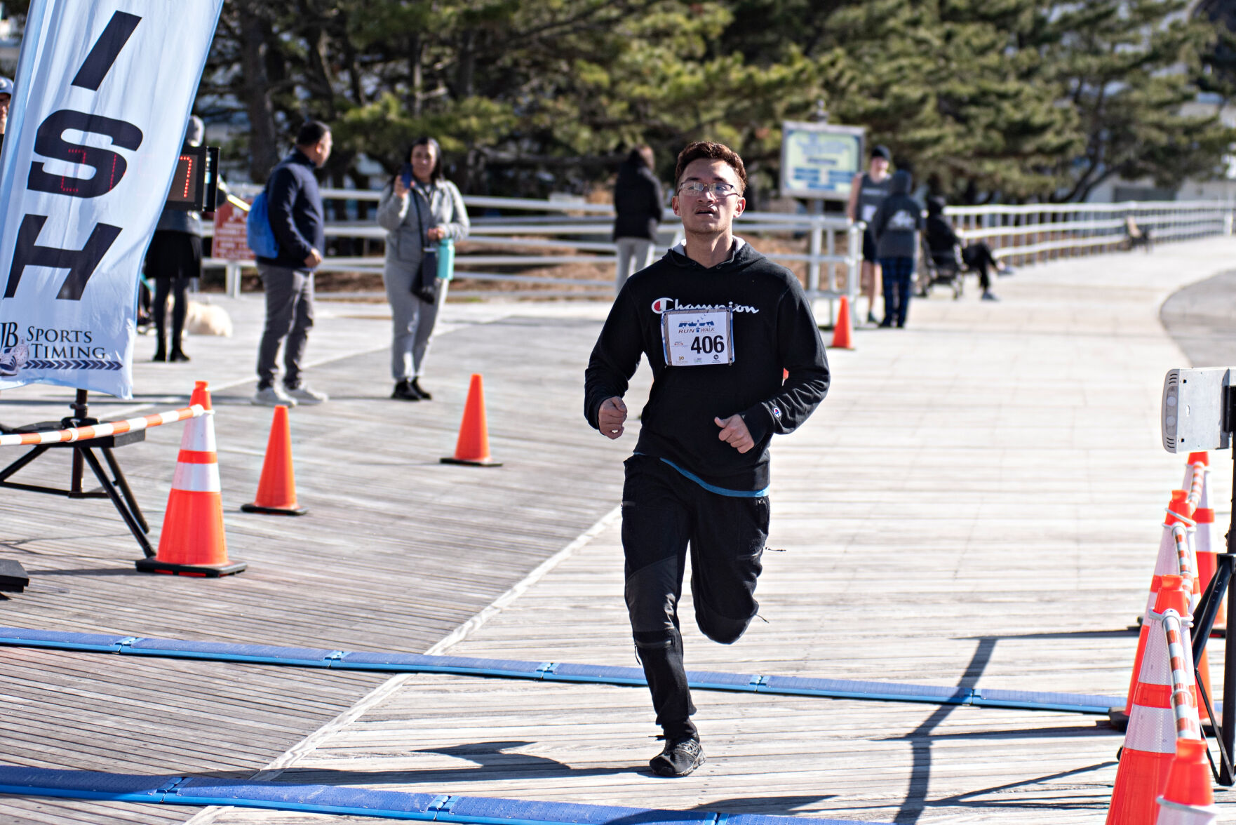 Seashore Gardens 5K is 'helping people help people' | Local News 19 041122-pac-nws-run